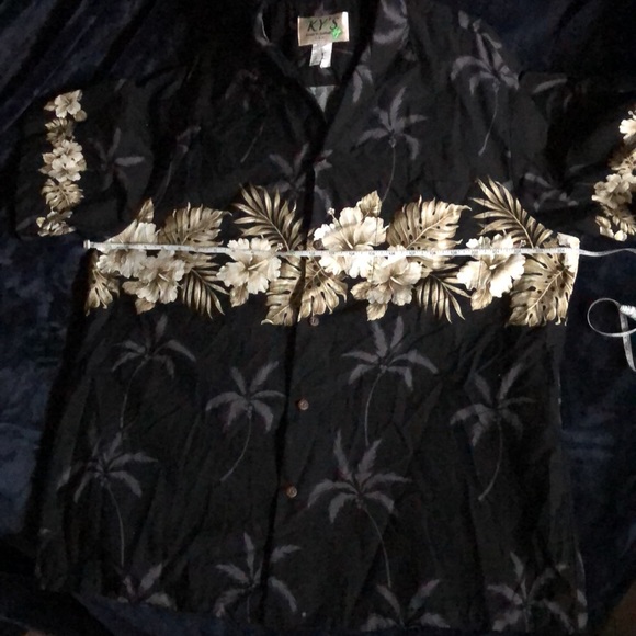 Hawaiian Tiki Shirt - Picture 7 of 9